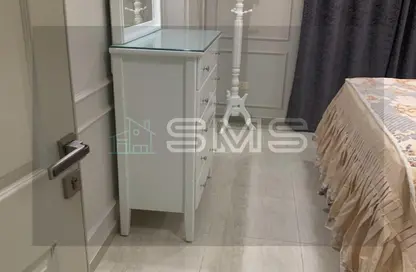 شقة - 3 غرف نوم - 2 حمامات للايجار في شارع الجزيرة - المستثمرين الجنوبية - مدينة القاهرة الجديدة - القاهرة