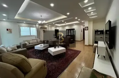 Apartment - 3 Bedrooms - 1 Bathroom for rent in Area G - Ganoob El Acadimia - New Cairo City - Cairo