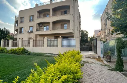 Duplex - 5 Bedrooms - 3 Bathrooms for sale in 1st Neighborhood - 4th District West - Shorouk City - Cairo
