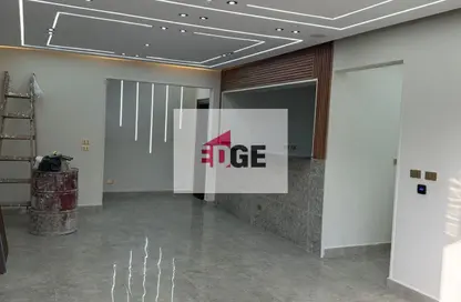 Apartment - 3 Bedrooms - 3 Bathrooms for sale in Eastown - 5th Settlement Compounds - The 5th Settlement - New Cairo City - Cairo