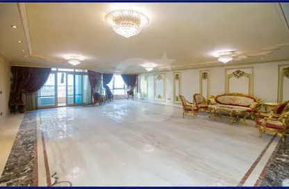 Apartment - 7 Bedrooms - 7+ Bathrooms for sale in Al Geish Road - Roushdy - Hay Sharq - Alexandria