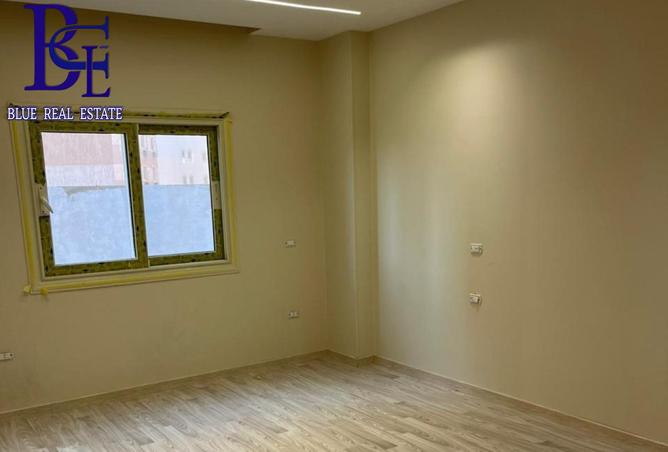 8093874 - Property Image 2