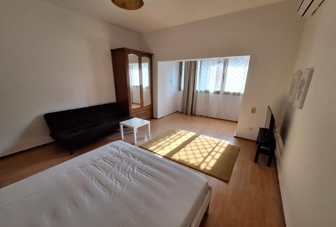 8302512 - Property Image 2