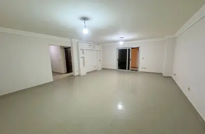 Apartment - 3 Bedrooms - 2 Bathrooms for sale in Stanley - Hay Sharq - Alexandria