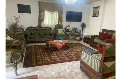شقة - 3 غرف نوم - 2 حمامات للبيع في شارع ذاكر حسين - الحديقة الدولية - الحي السابع - مدينة نصر - القاهرة