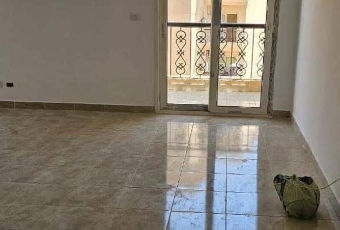 8099400 - Property Image 2