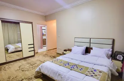 Apartment - 3 Bedrooms - 2 Bathrooms for rent in Mostashareen - North Investors Area - New Cairo City - Cairo