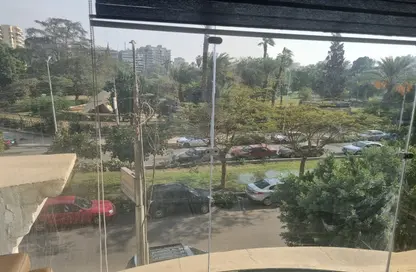 Apartment - 5 Bedrooms - 2 Bathrooms for sale in Nehro St. - Roxy - Heliopolis - Masr El Gedida - Cairo