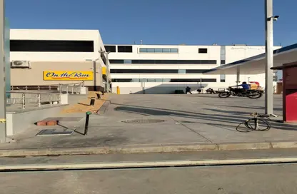 Shop - Studio - 2 Bathrooms for rent in Suez Road - New Cairo City - Cairo