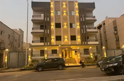 شقة - 3 غرف نوم - 3 حمامات للبيع في شارع الحكمة - الشيخ زايد - الجيزة