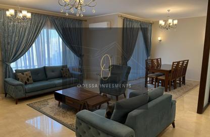 شقة - 2 غرف نوم - 2 حمامات للايجار في فيلدج جيت - المستثمرين الجنوبية - مدينة القاهرة الجديدة - القاهرة