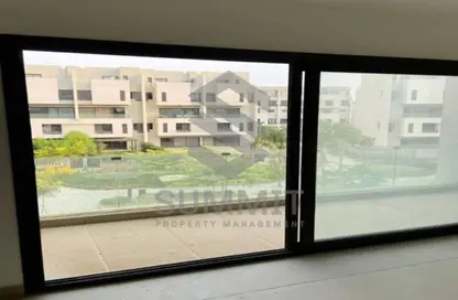 شقة - 3 غرف نوم - 3 حمامات للبيع في كمبوند البروج - كمبوندات الشروق - مدينة الشروق - القاهرة