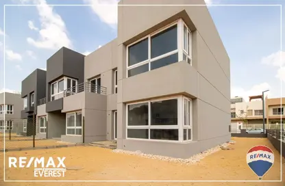Townhouse - 3 Bedrooms - 3 Bathrooms for sale in Kayan - Sheikh Zayed Compounds - Sheikh Zayed City - Giza