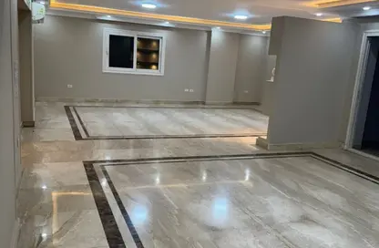 طابق كامل - استوديو - 6 حمامات للايجار في شارع الثوره - الكوربة - مصر الجديدة - القاهرة