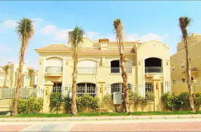 Villa - 6 Bedrooms - 5 Bathrooms for sale in El Patio Vera - Sheikh Zayed Compounds - Sheikh Zayed City - Giza