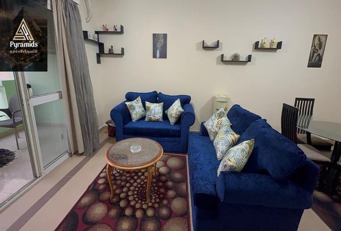 8033021 - Property Image 2