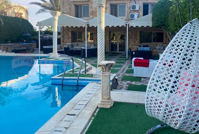 8322740 - Property Image 2