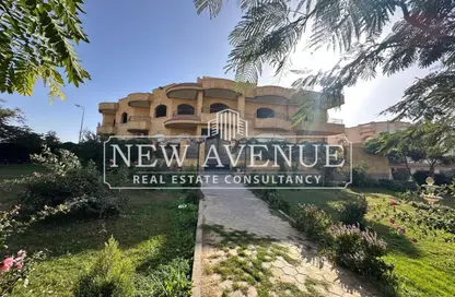 فيلا - 8 غرف نوم - 7 حمامات للبيع في المجاورة الثالثة - الحي الثالث شرق - مدينة الشروق - القاهرة