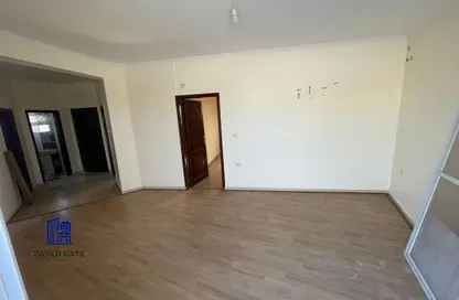 Apartment - 2 Bedrooms - 1 Bathroom for rent in Street 100   Al Fairouz St. - 10th District - Sheikh Zayed City - Giza