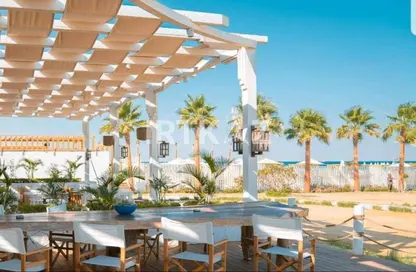 Chalet - 2 Bedrooms - 2 Bathrooms for sale in Azha North - Ras Al Hekma - North Coast