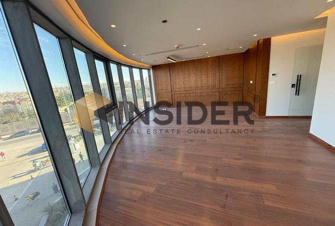 8384117 - Property Image 3