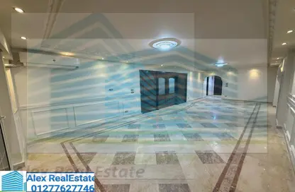 شقة - 3 غرف نوم - 2 حمامات للايجار في شارع الشهيد جلال الدسوقى - وابور المياة - حي وسط - الاسكندرية