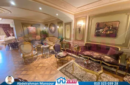 شقة - 5 غرف نوم - 3 حمامات للبيع في شارع سانت جين - كفر عبده - رشدي - حي شرق - الاسكندرية
