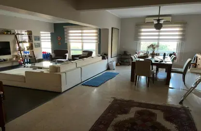 شقة - 2 غرف نوم - 3 حمامات للايجار في شارع محمد مظهر - الزمالك - القاهرة