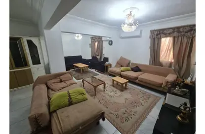 Apartment - 2 Bedrooms - 1 Bathroom for rent in Al Hegaz St. - El Mahkama Square - Heliopolis - Masr El Gedida - Cairo