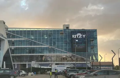 عيادة - استوديو - 1 حمام للبيع في ريتزي - شارع الشباب - الشيخ زايد - الجيزة