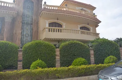 فيلا - 8 غرف نوم - 4 حمامات للبيع في جييرا - الحي الثالث عشر - الشيخ زايد - الجيزة