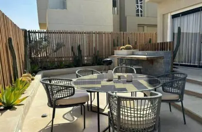 Villa - 3 Bedrooms - 3 Bathrooms for sale in Palm Hills October - Cairo Alexandria Desert Road - 6 October City - Giza