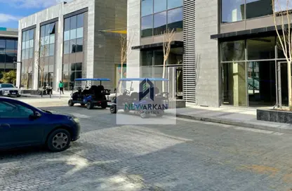 مساحات مكتبية - استوديو - 3 حمامات للبيع في سكاى واك - طريق مصر اسكندرية الصحراوي - الجيزة