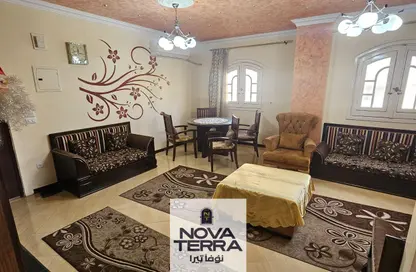 شقة - 3 غرف نوم - 1 حمام للايجار في شارع 10 - الحي الحادي عشر - الشيخ زايد - الجيزة