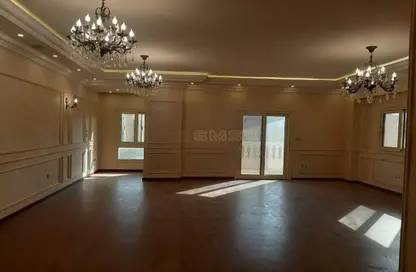 Apartment - 3 Bedrooms - 2 Bathrooms for sale in Mohamed Hussein Mahmoud St. - Area E - Ganoob El Acadimia - New Cairo City - Cairo