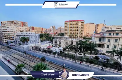 شقة - 4 غرف نوم - 2 حمامات للبيع في زيزينيا - حي شرق - الاسكندرية