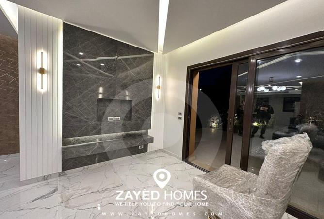 شقة - 3 غرف نوم - 3 حمامات للايجار في ذا كورت ياردز - كمبوندات الشيخ زايد - الشيخ زايد - الجيزة