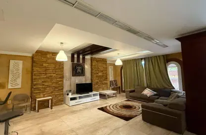 فيلا - 6 غرف نوم - 5 حمامات للبيع في پريڤادو - مدينتي - القاهرة