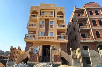 بناية كاملة - استوديو - 8 حمامات للبيع في شارع مكة المكرمة - غرب سوميد - مدينة 6 أكتوبر - الجيزة