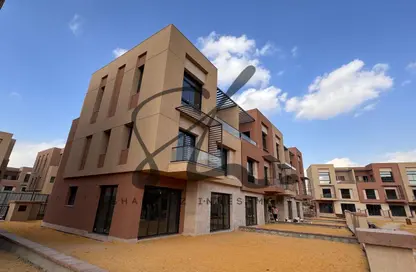 Townhouse - 5 Bedrooms - 4 Bathrooms for sale in District 5 - 5th Settlement Compounds - The 5th Settlement - New Cairo City - Cairo