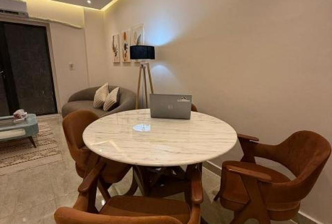 8438913 - Property Image 2