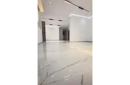 Apartment - 4 Bedrooms - 4 Bathrooms for rent in 16th District - Sheikh Zayed City - Giza