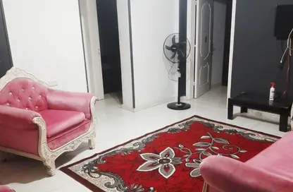 شقة - 2 غرف نوم - 1 حمام للايجار في الحي الاول - الشيخ زايد - الجيزة