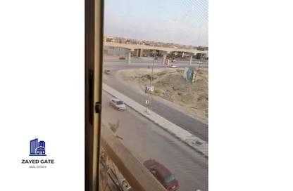 شقة - 3 غرف نوم - 2 حمامات للبيع في الحي الثامن - الشيخ زايد - الجيزة