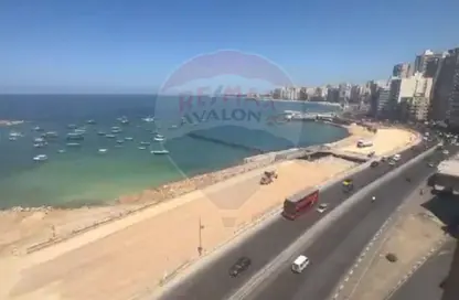 شقة - 2 غرف نوم - 1 حمام للايجار في ميامي - حي اول المنتزة - الاسكندرية