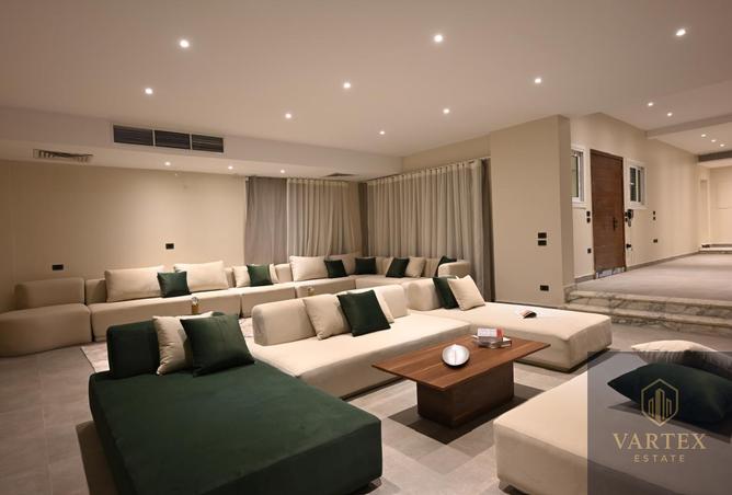 7433485 - Property Image 2