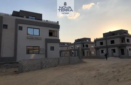 Villa - 4 Bedrooms - 5 Bathrooms for sale in Waslet Dahshur Road - Green Belt - 6 October City - Giza