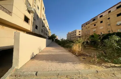 شقة - 3 غرف نوم - 2 حمامات للبيع في المجاورة الاولي - المنطقة الثامنة - مدينة الشروق - القاهرة