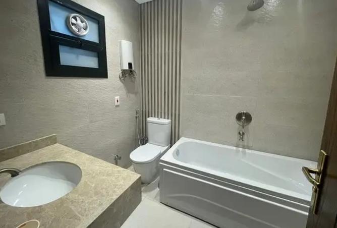8111042 - Property Image 3