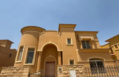 فيلا - 6 غرف نوم - 5 حمامات للبيع في رويال ميدوز - كمبوندات الشيخ زايد - الشيخ زايد - الجيزة